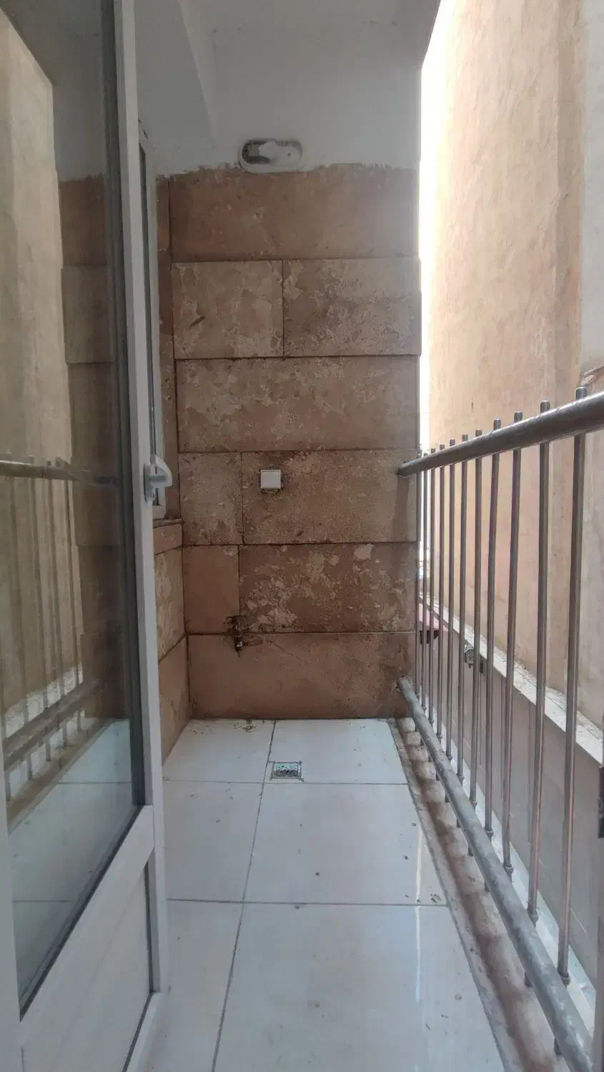 ۶۳ متر / استادمعین هاشمی فول امکانات