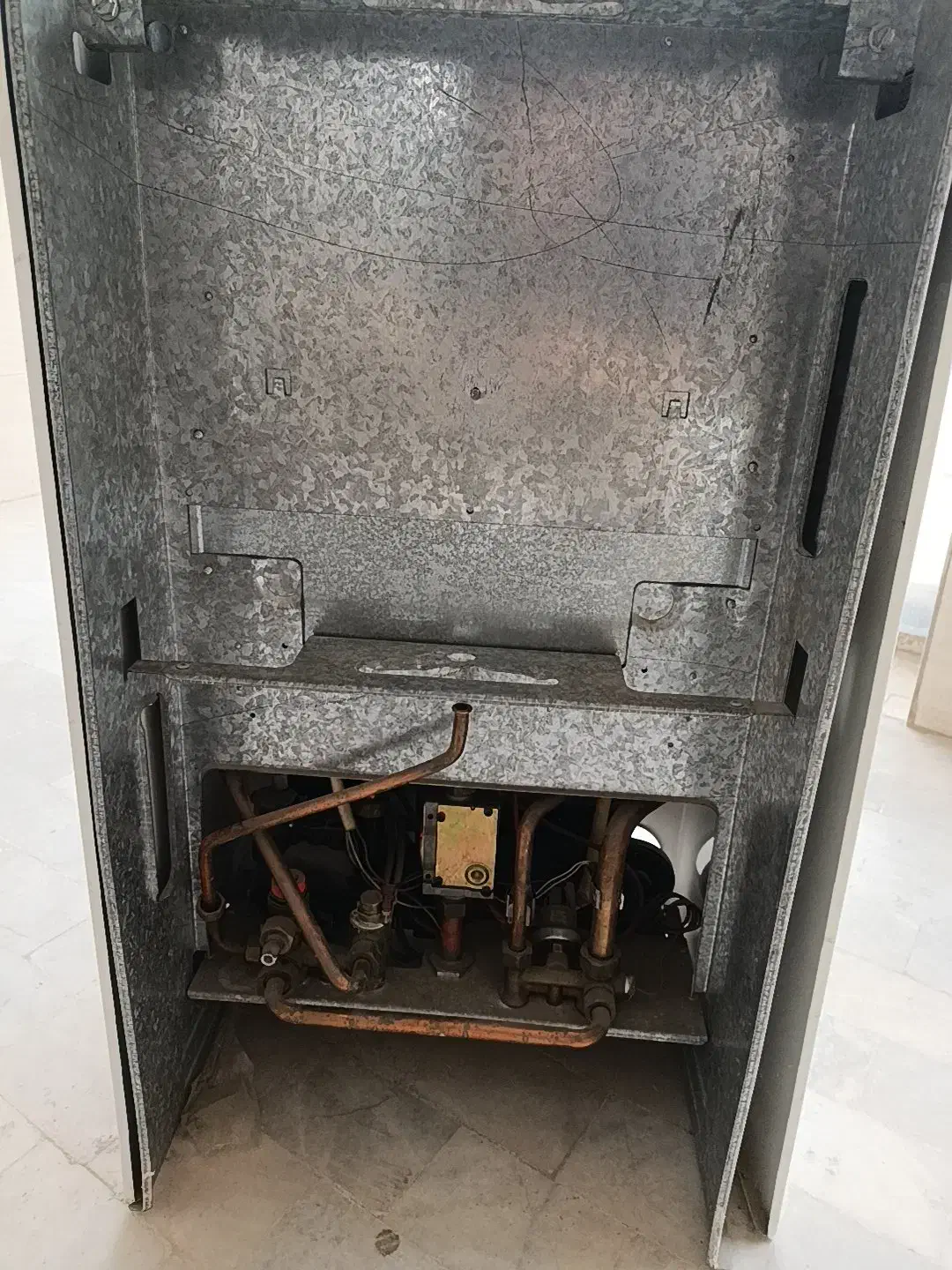 پکیج ایران رادیاتور ۲۴۰۰۰|آبگرمکن، پکیج، شوفاژ|مهریز, |دیوار