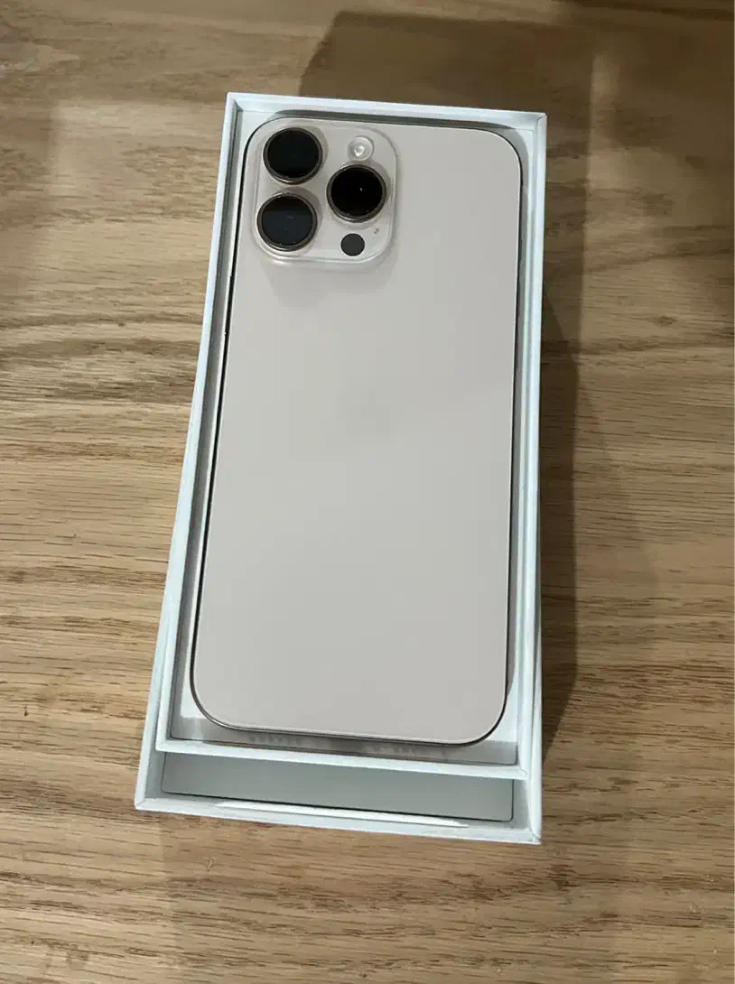 iphone 16 pro max batry100|موبایل|کرج, فاز ۳ گوهردشت|دیوار