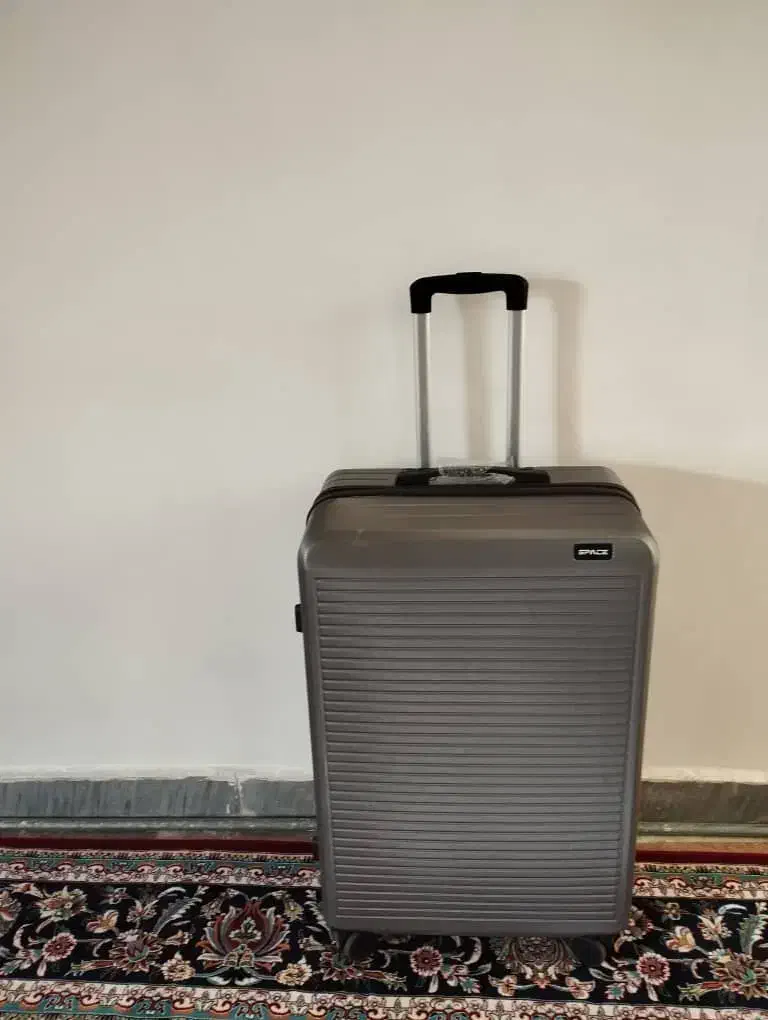 چمدان سایزبزرگ نو|کیف، کفش، کمربند|ایلام, |دیوار