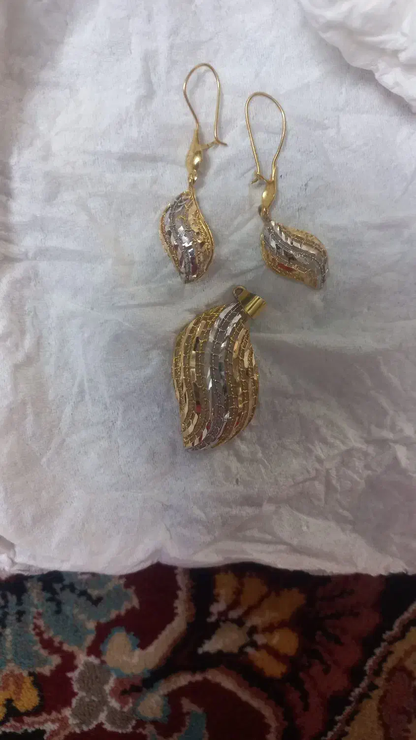 نیم ست طلا با ۳ درصد بالای تابلو|جواهرات|مشهد, ابوذر|دیوار