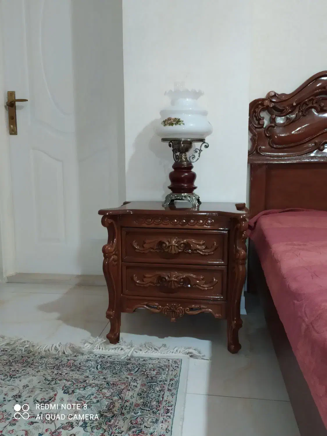 تخت خواب و میز آرایش|تخت و سرویس خواب|ری, شهرری|دیوار