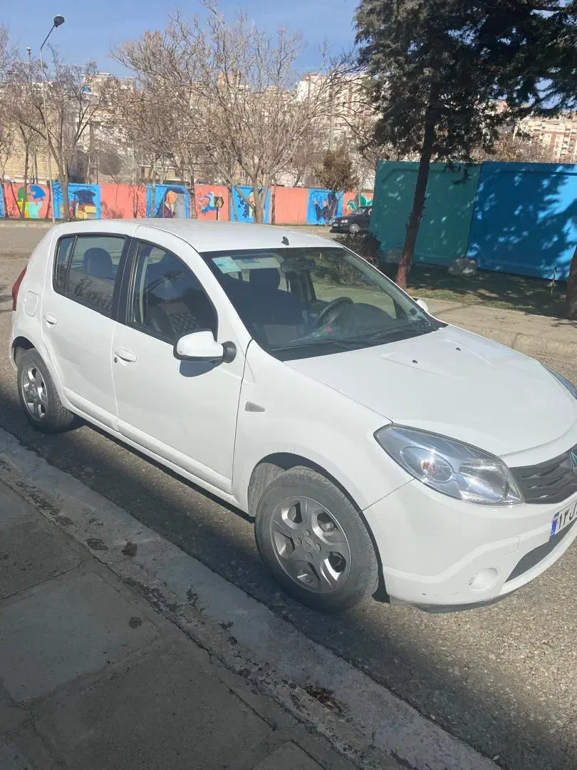 ساندرو اتومات|خودرو سواری و وانت|کرمانشاه, |دیوار