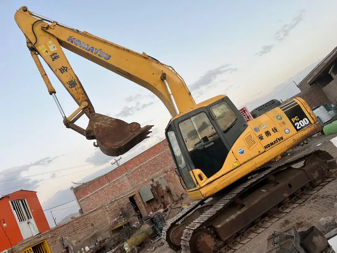 بیل ۲۰۰کوماتسو خط ۷|خودرو سنگین|کرمان, |دیوار