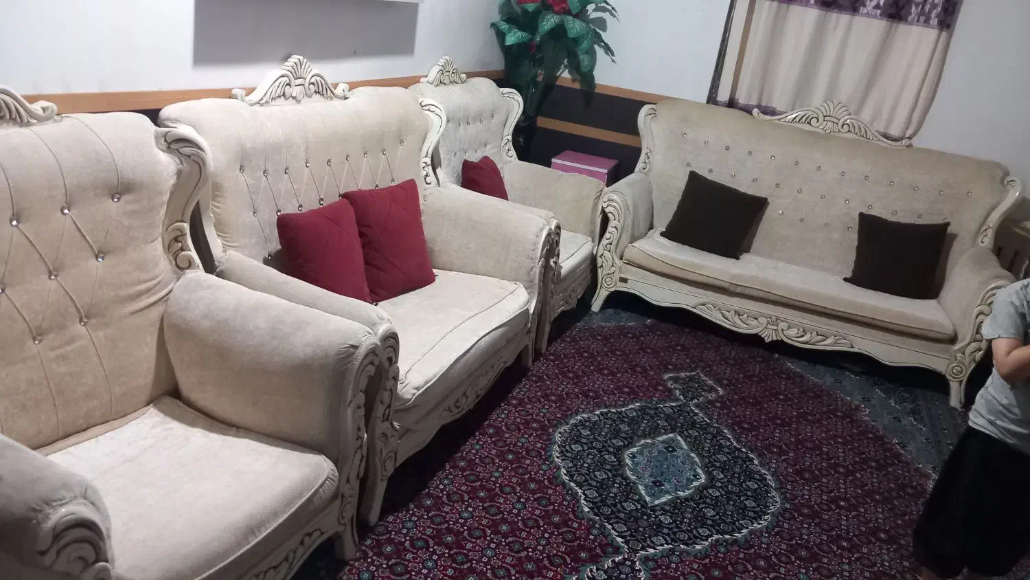 مبل ۷نفره تمیز ۵۵۰۰|مبلمان خانگی و میز عسلی|بندرلنگه, |دیوار