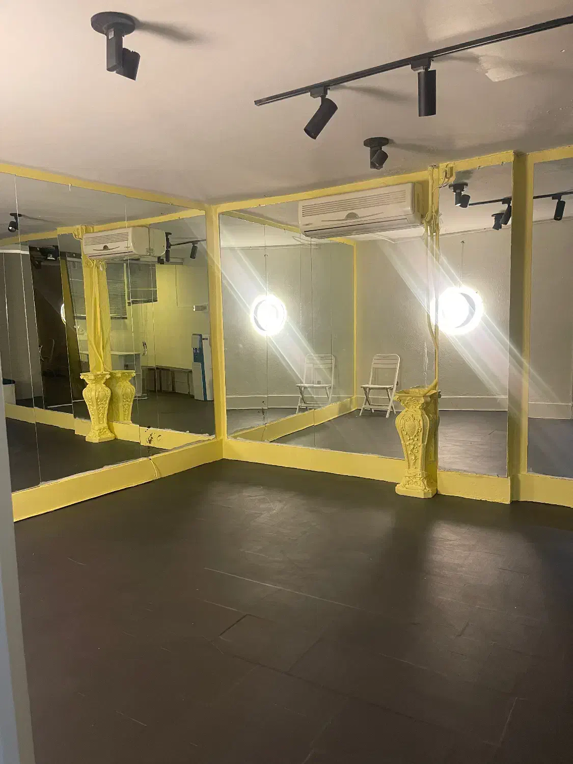 اجاره هوم جیم و حرکات موزون|اجارهٔ کوتاه‌مدت دفتر کار و فضای آموزشی|تهران, حکمت|دیوار