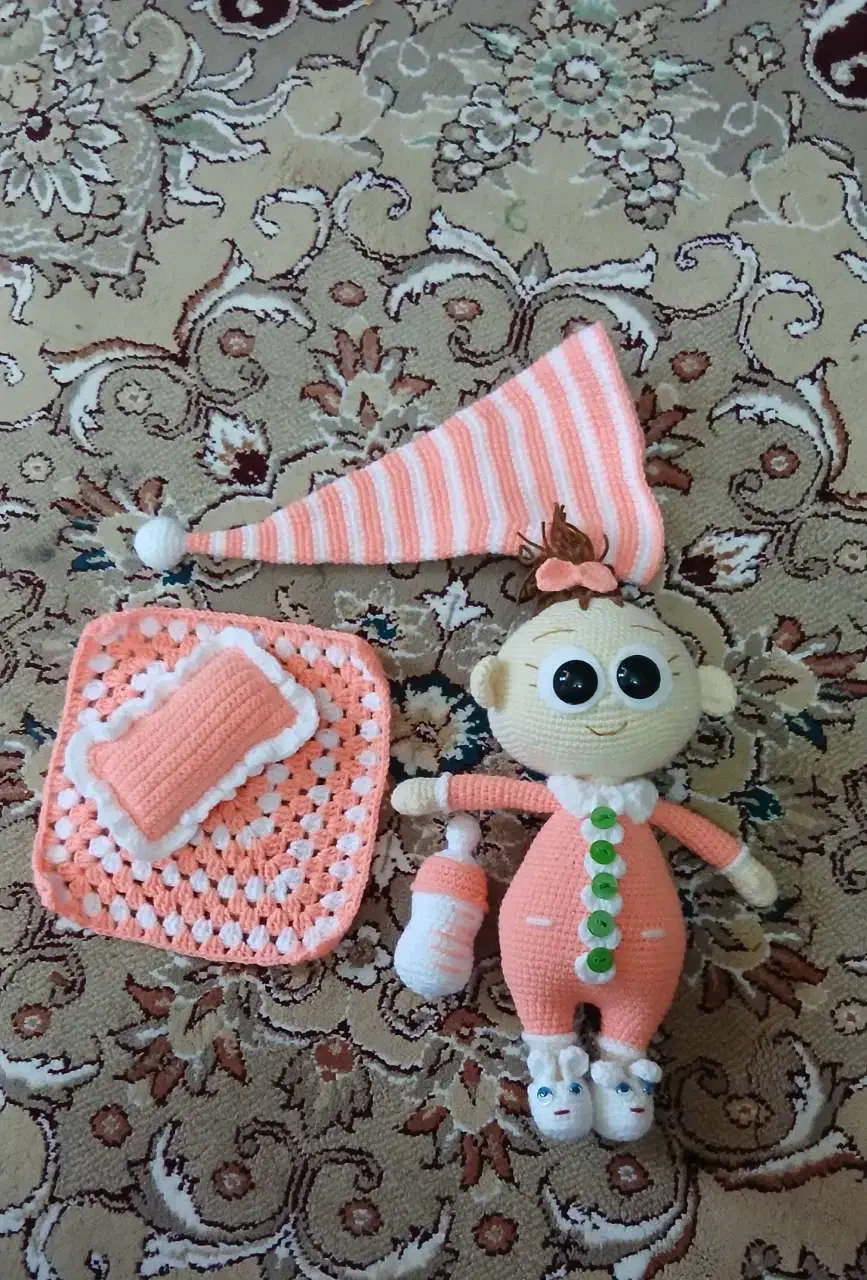 تعدادی عروسک|اسباببازی|مبارکه, |دیوار