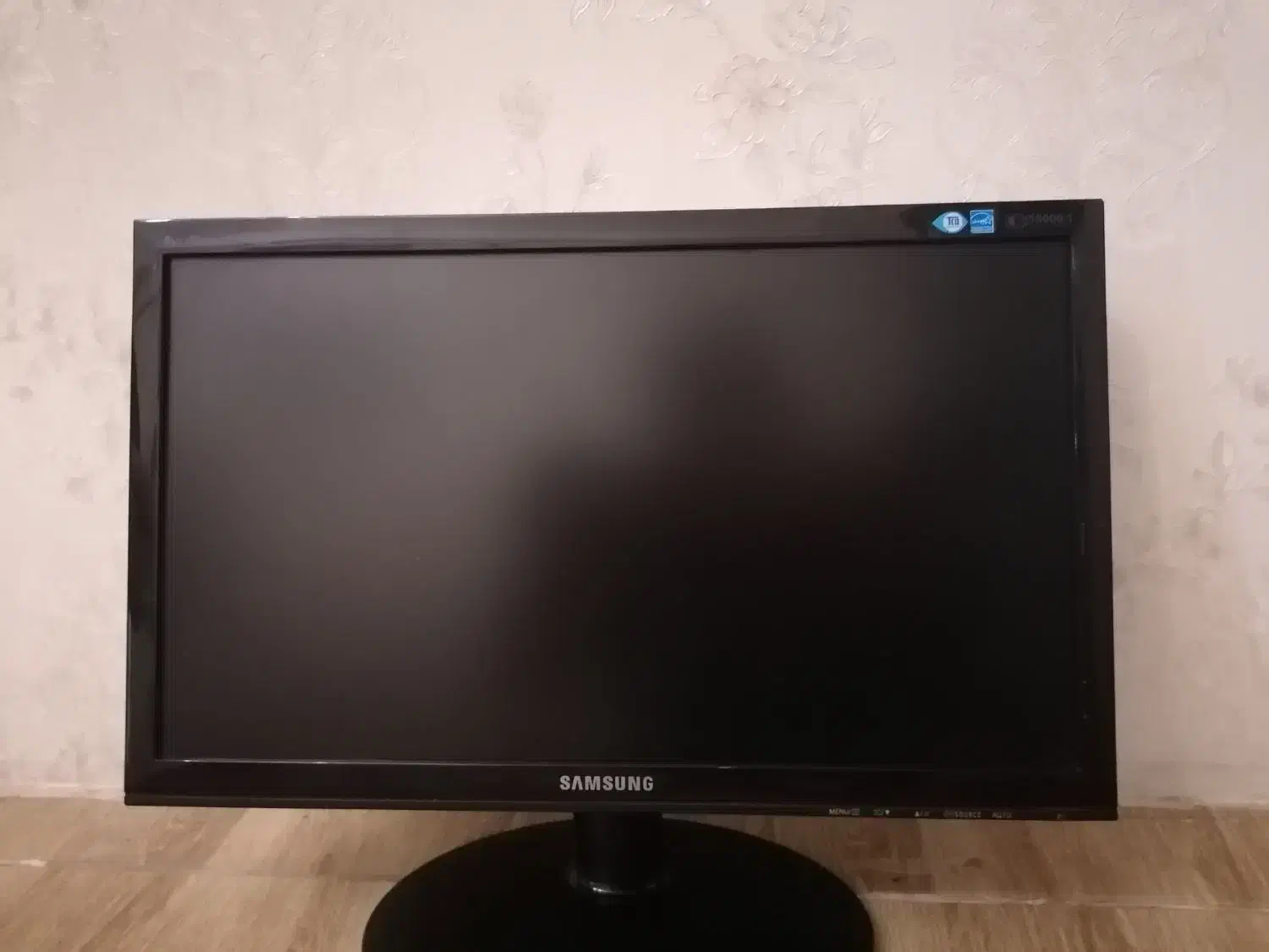 فروش مانیتور 19 اینچ و 20 سالم سالم|قطعات و لوازم جانبی رایانه|تبریز, |دیوار