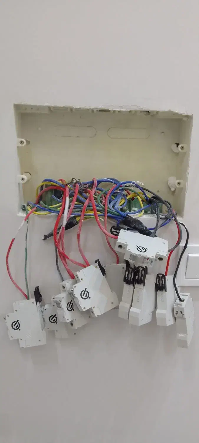 برق کار ساختمان و صنعتی|خدمات پیشه و مهارت|ایلام, |دیوار