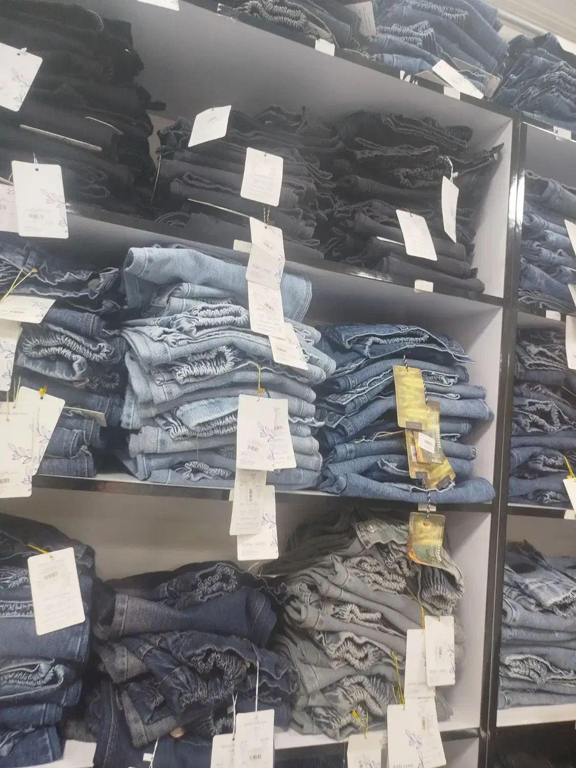 فروشنده خانم برای پوشاک|استخدام بازاریابی و فروش|ارومیه, |دیوار