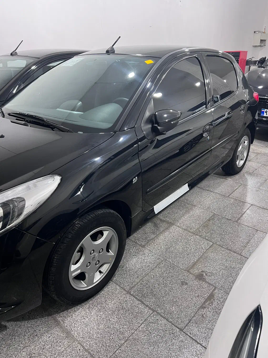 پژو ۲۰۷ اتومات ۹۷|خودرو سواری و وانت|شاهین‌شهر, فردوسی|دیوار