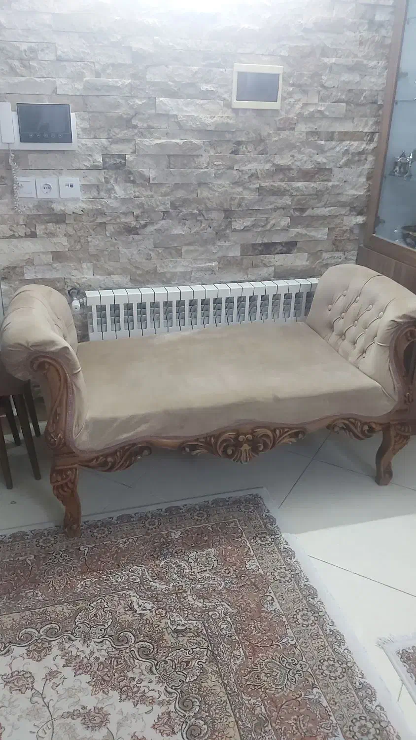 مبل لاوست چوبی تمیز|مبلمان خانگی و میز عسلی|ری, صفاییه (چشمه علی)|دیوار