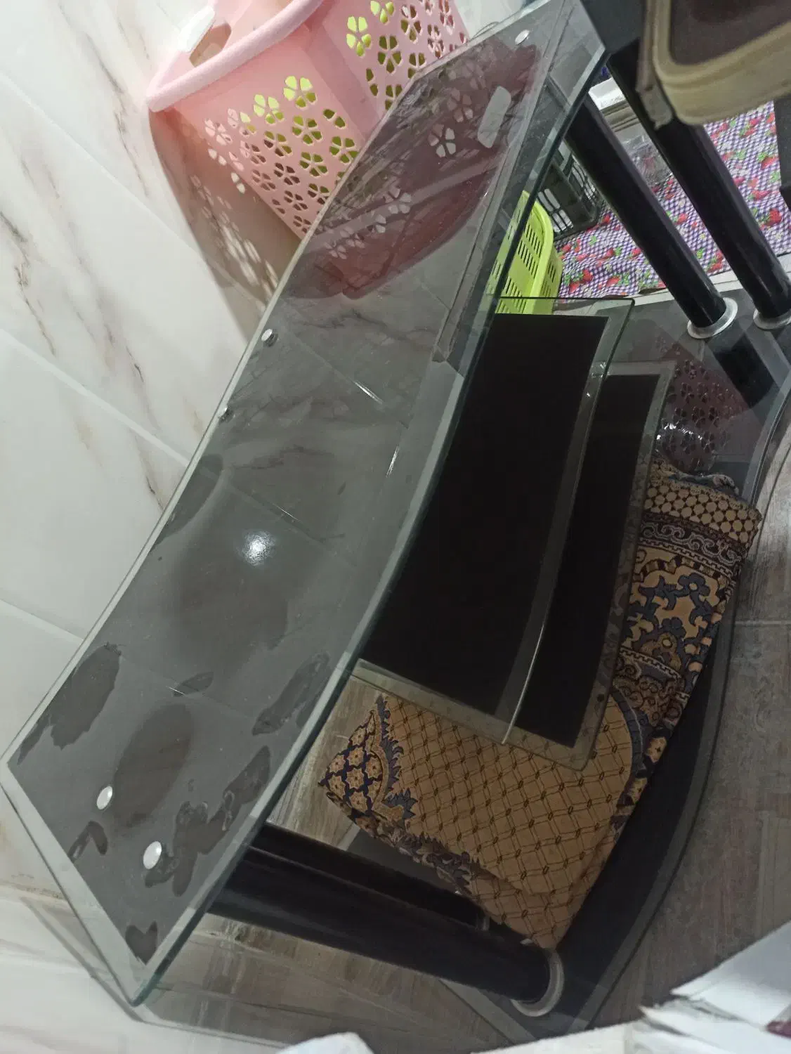 یه سری وسایل خانه|میز تلویزیون|گرگان, |دیوار