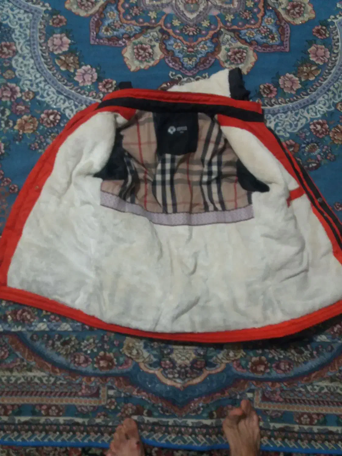 کاپیشن سالم|لباس|کرمان, |دیوار