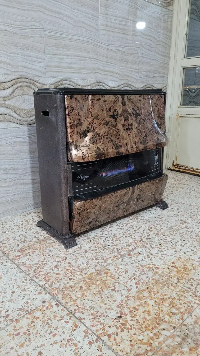 بخاری پائیزان تمیز و سالم|بخاری، هیتر، شومینه|تاکستان, |دیوار