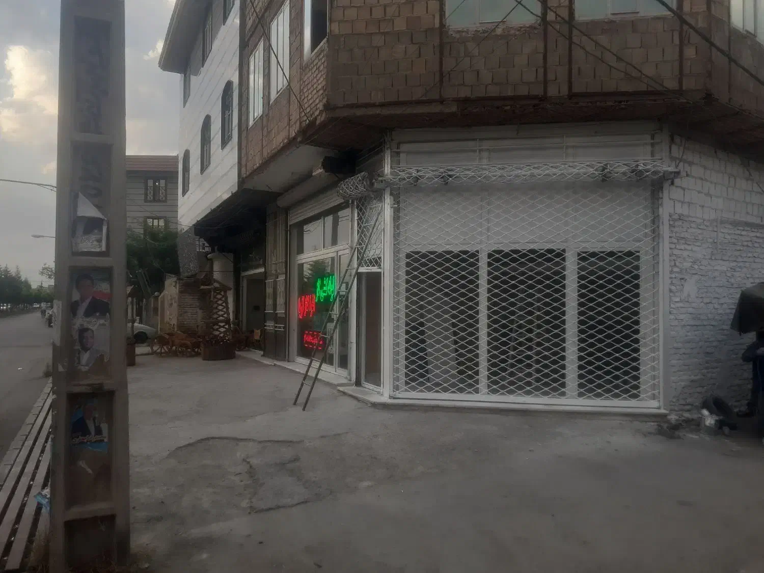 ۲۵متر مغازه تجاری جنب دادگستری|اجارهٔ مغازه و غرفه|چهارباغ, |دیوار