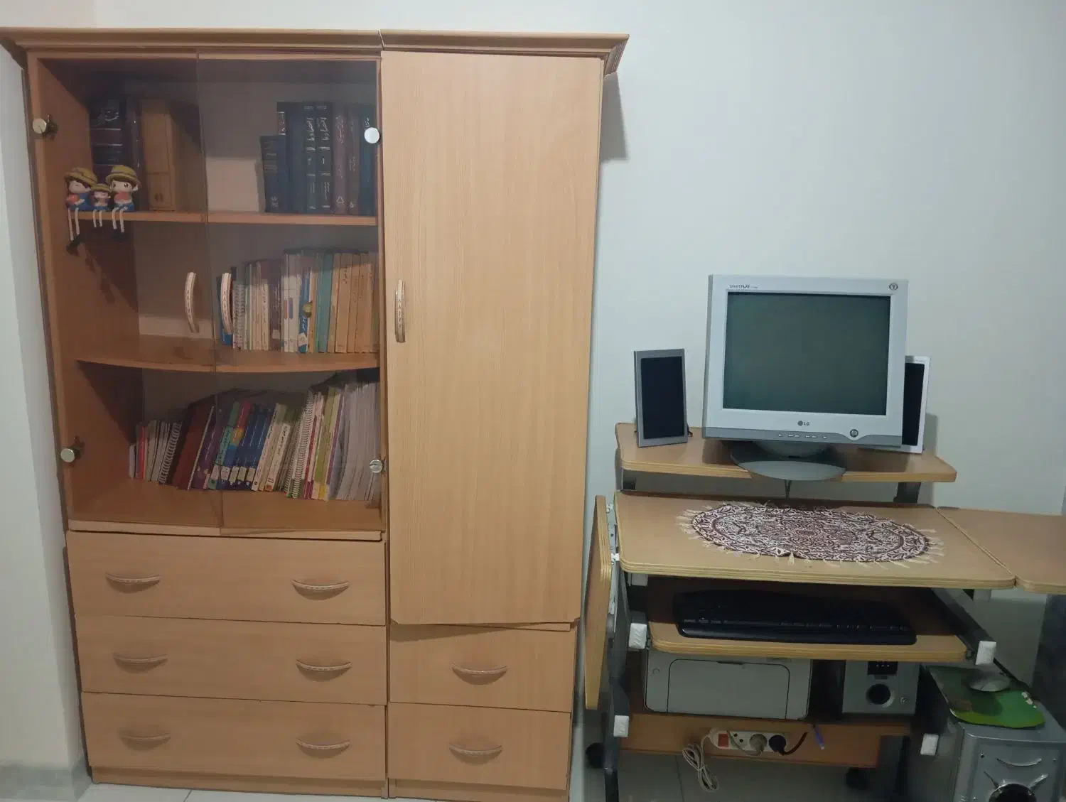 کتابخانه|کتابخانه، شلف، قفسه‌های دیواری|همدان, |دیوار