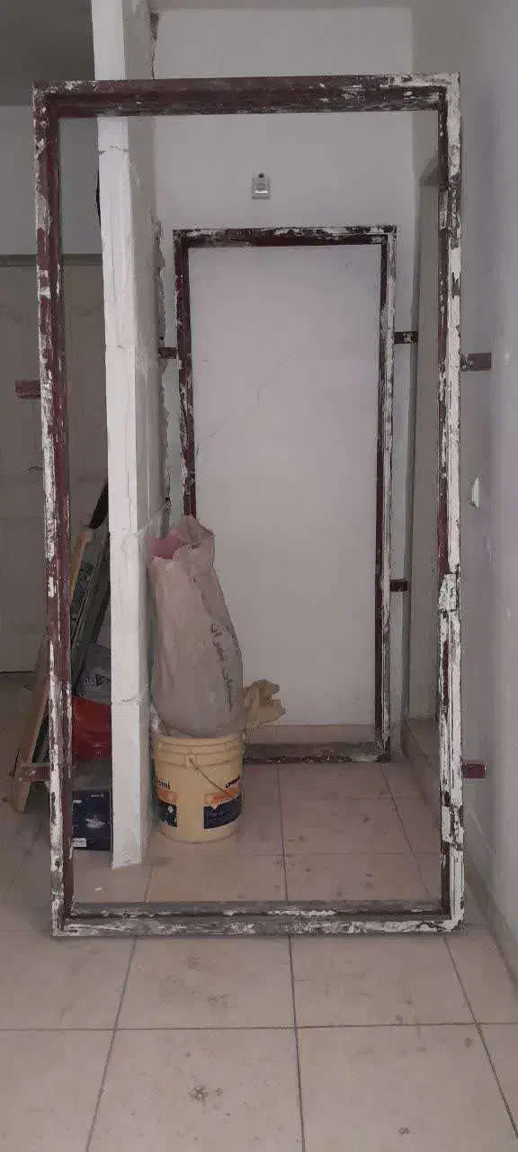 2 عدد درب و 2 عدد چهارچوب فلزی با کیفیت بالا|حراج|چهاردانگه (تهران), |دیوار