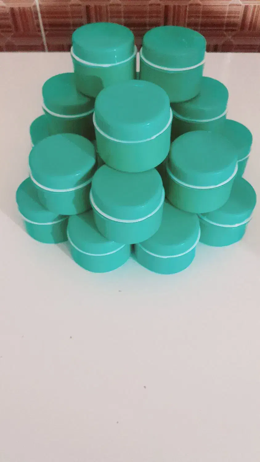 کرمهای زیبایی سفیدکننده|آرایشی، بهداشتی، درمانی|میناب, |دیوار