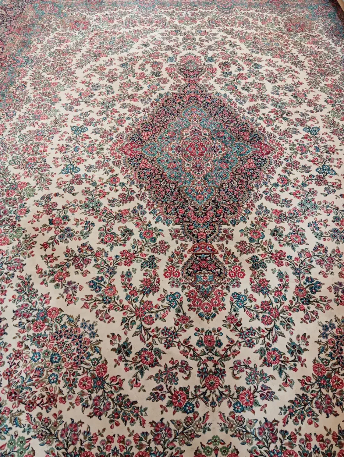 3 عدد فرش 12 متری سرام500 شانه تراکم 700|فرش|کرمان, |دیوار