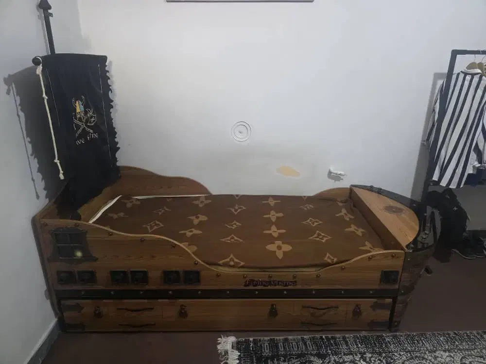 فروش به علت مهاجرت|تخت و سرویس خواب|شیراز, دلجو|دیوار