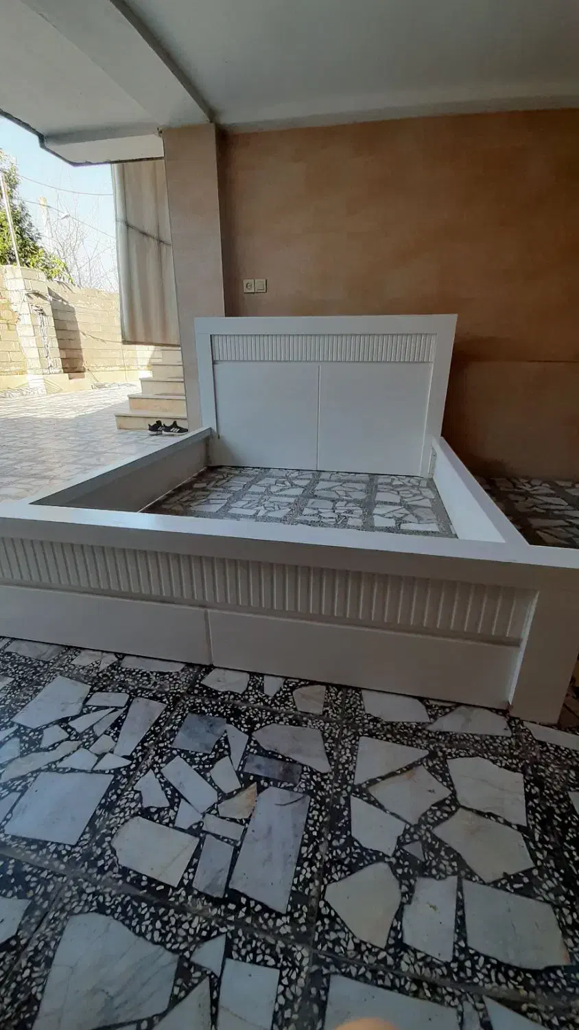 تخت دو نفره|تخت و سرویس خواب|لشت نشا, |دیوار