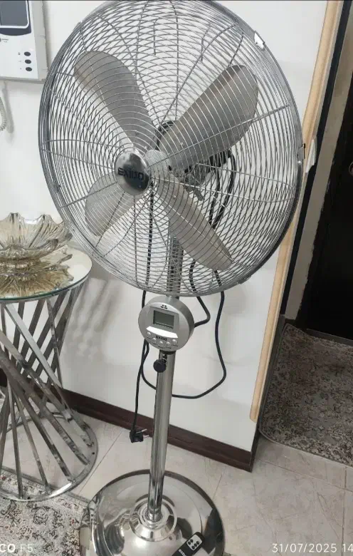 پنکه کنترل دار|پنکه و تصفیهکنندهٔ هوا|پیشوا, |دیوار