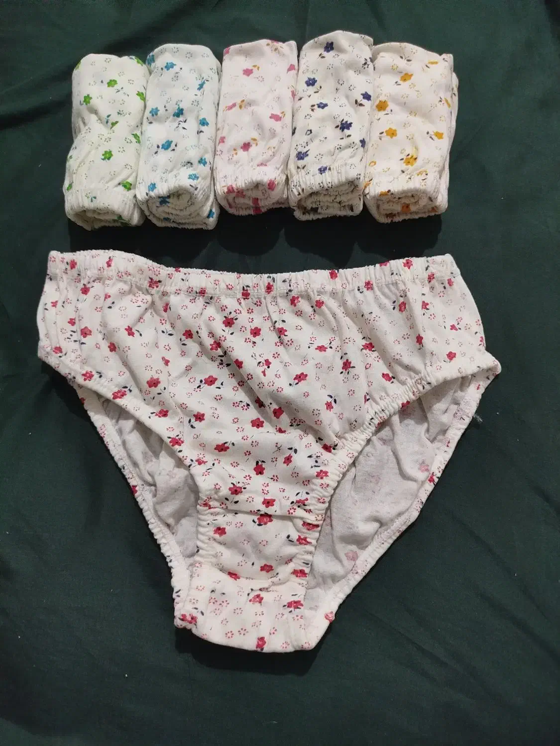 شورت و سوتین|لباس|گرگان, |دیوار