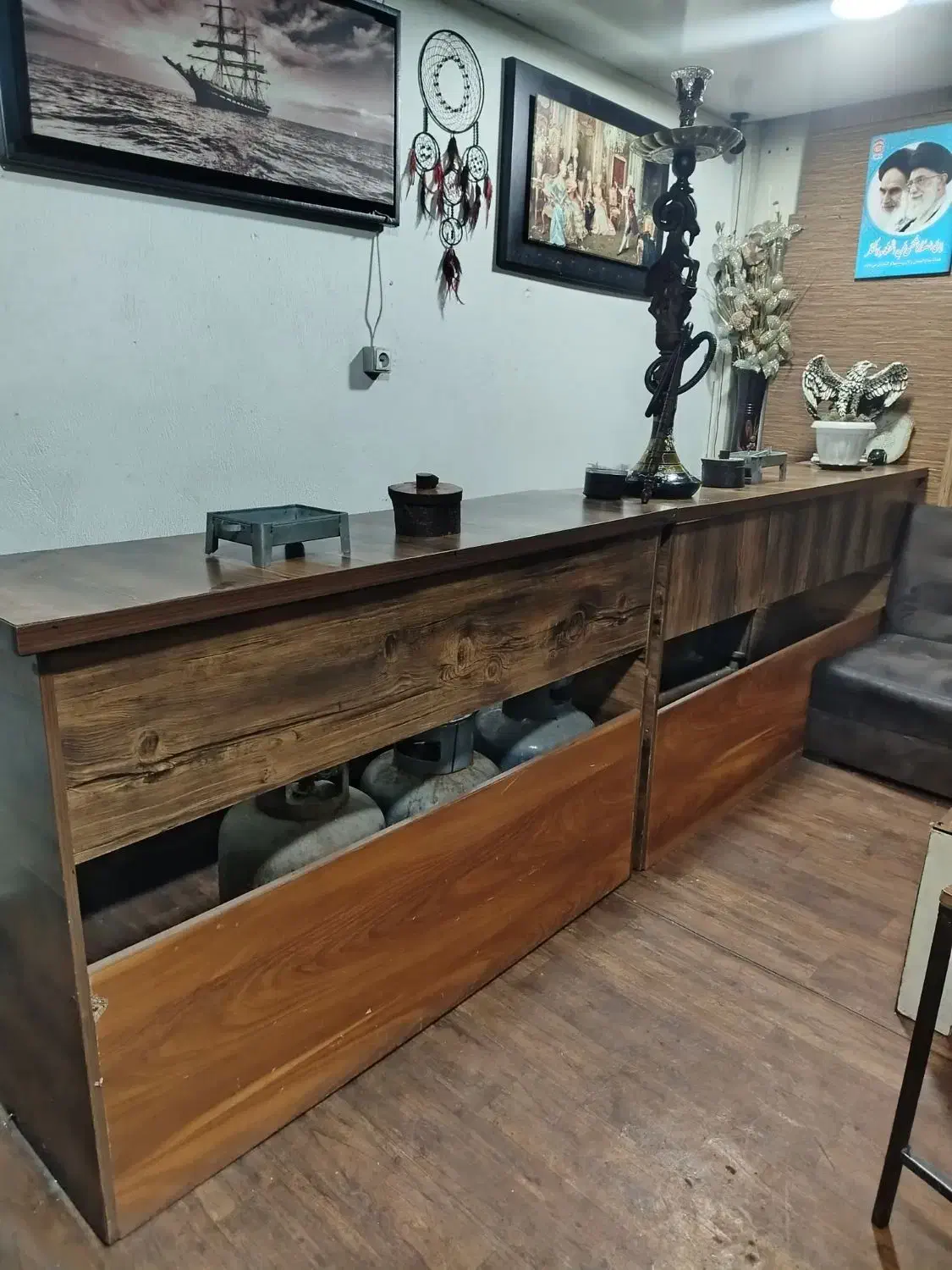 میزنیمکت|صندلی و نیمکت|رشت, جانبازان|دیوار