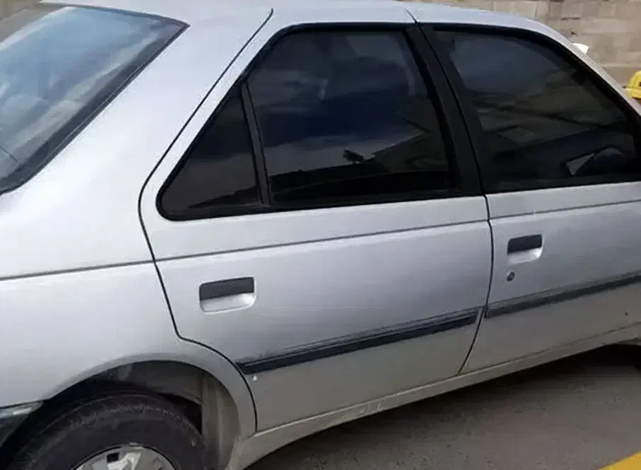 شیشه دودی انتی یو وی دو لایه ارزان و حرفه‌ای|خدمات موتور و ماشین|یزد, |دیوار