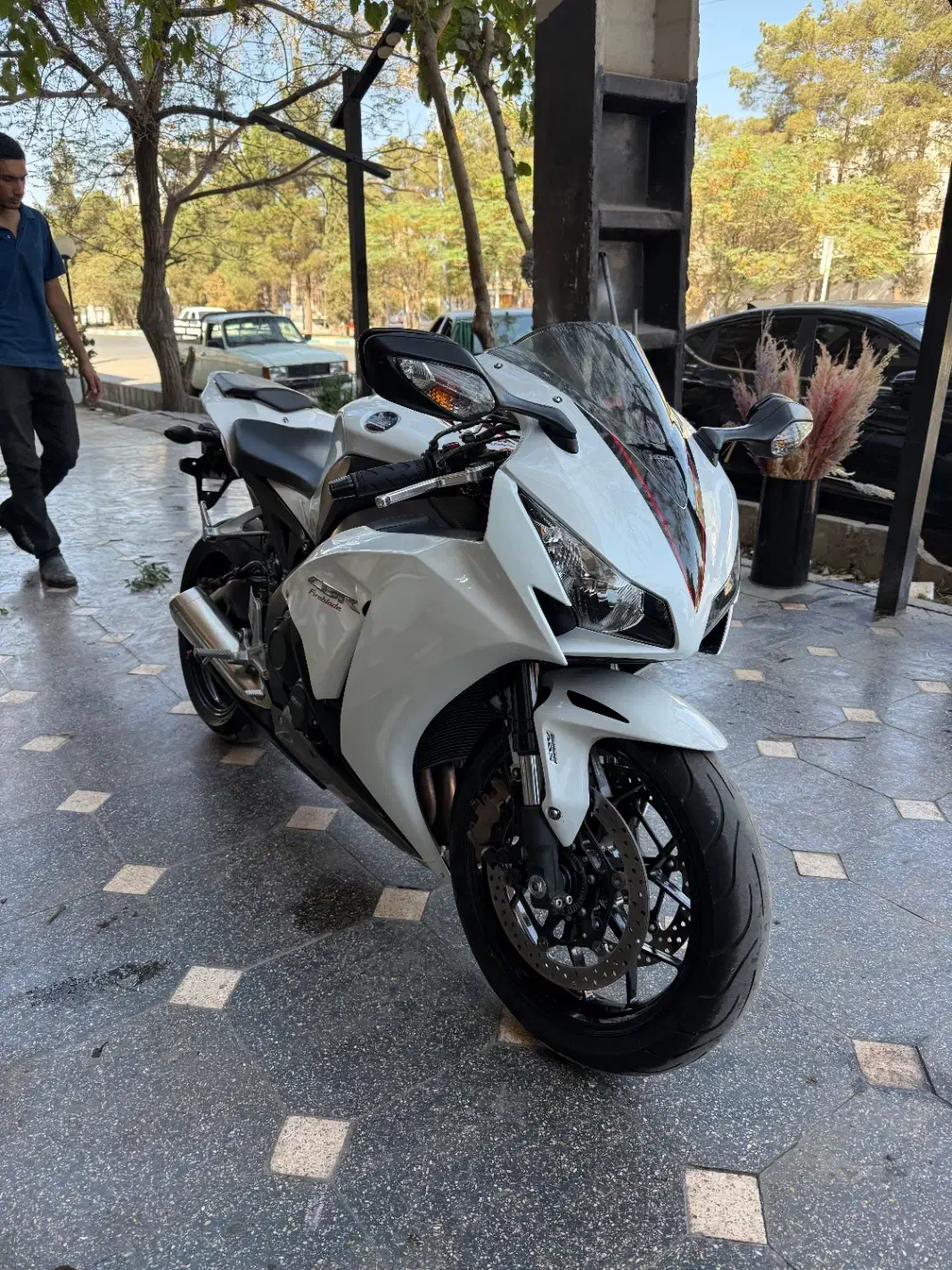 موتور سی بی ار ۱۰۰۰|موتورسیکلت|سیرجان, |دیوار