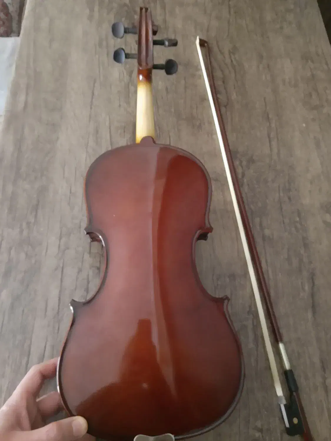 ویولن ،ویلن،ویالون|ویولن|اصفهان, دستگرده|دیوار