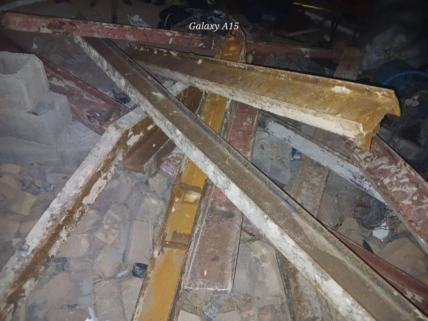 فروش آهن دست دوم ۱۰|مصالح و تجهیزات ساختمان|مهربان, |دیوار