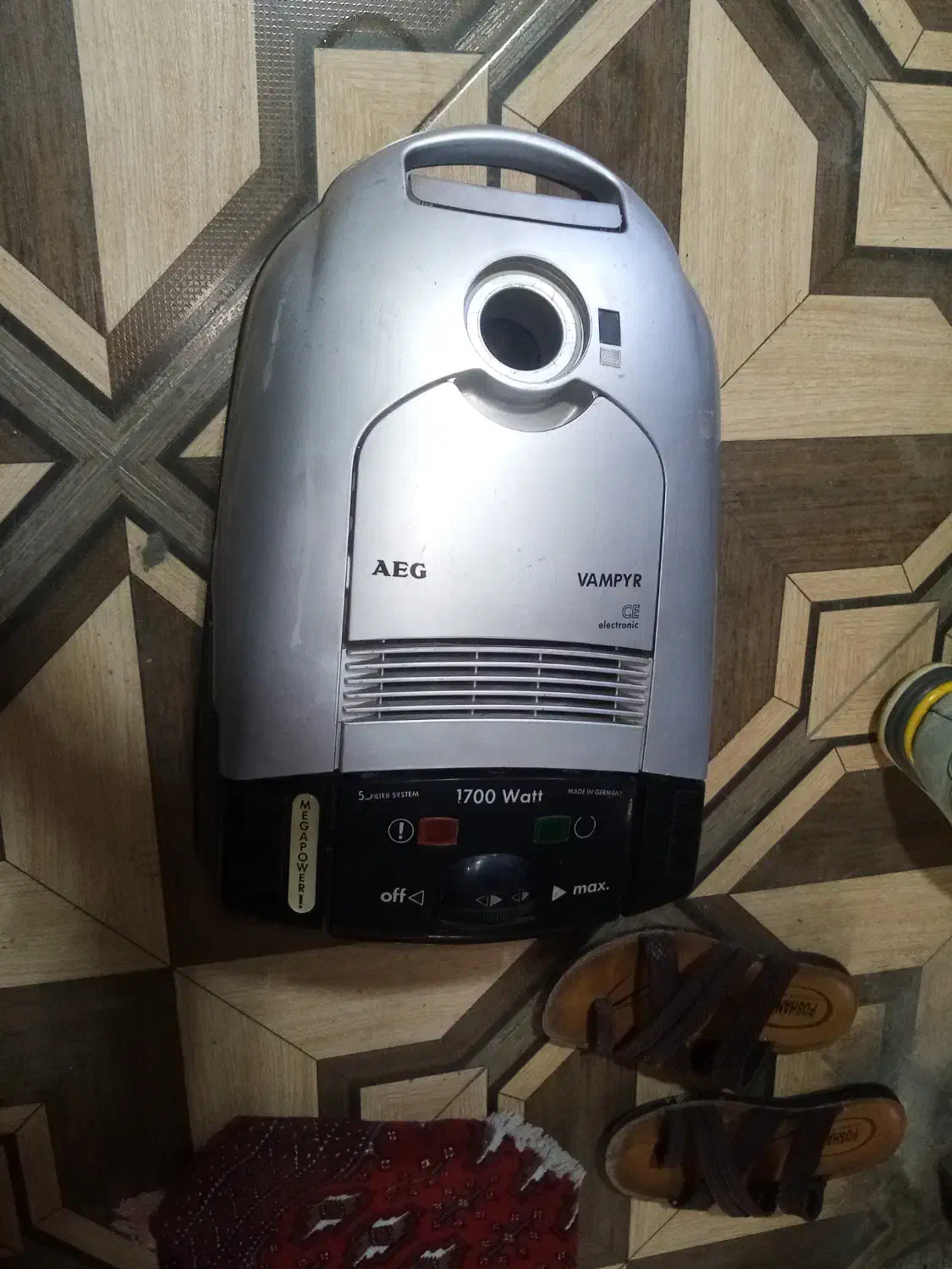 جاروبرقی|جاروبرقی، جارو شارژی، بخارشو|قروه, |دیوار