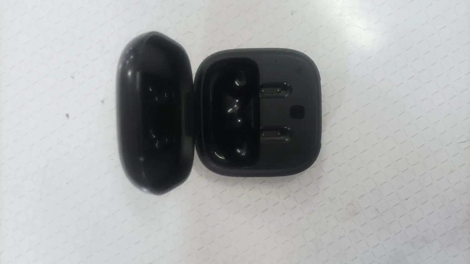 کیس ایر پاد QCY|لوازم جانبی موبایل و تبلت|باقرشهر, |دیوار