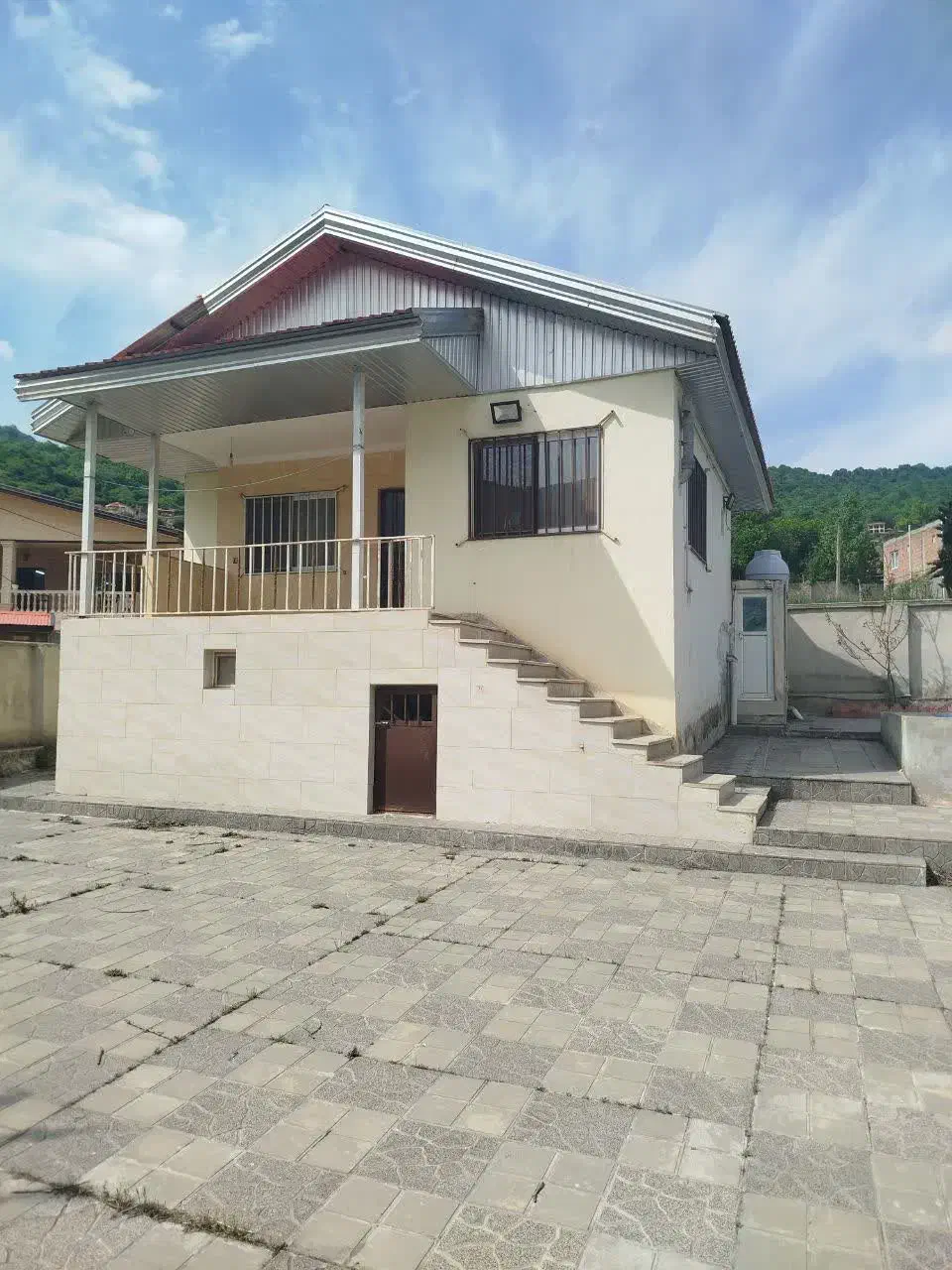 فروش ویلای سنددار با 700 مترمربع زمین|فروش خانه و ویلا|زیرآب, |دیوار