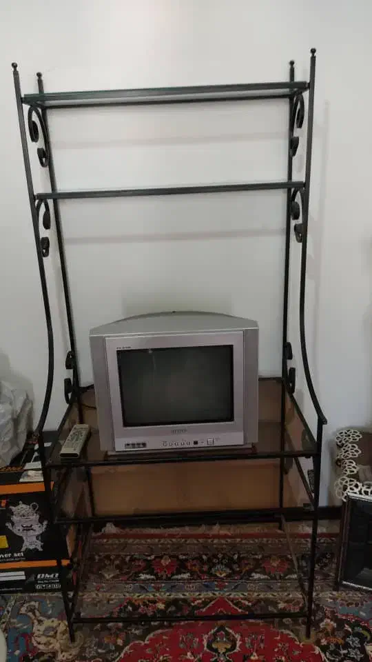 تلویزیون و میز تلویزیون|تلویزیون و پروژکتور|بومهن, |دیوار