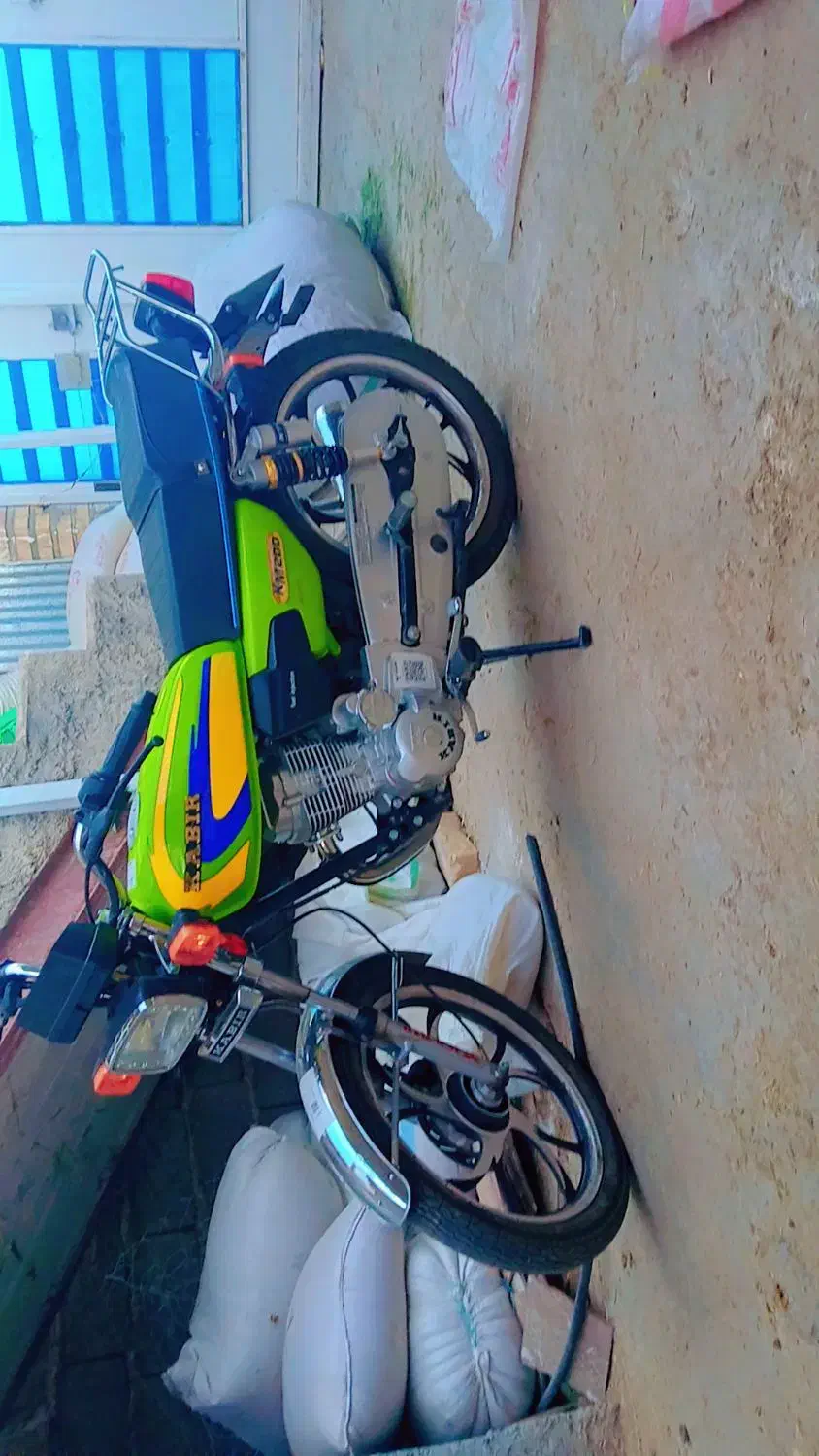 موتور ۲۰۰ خشک|موتورسیکلت|راین, |دیوار