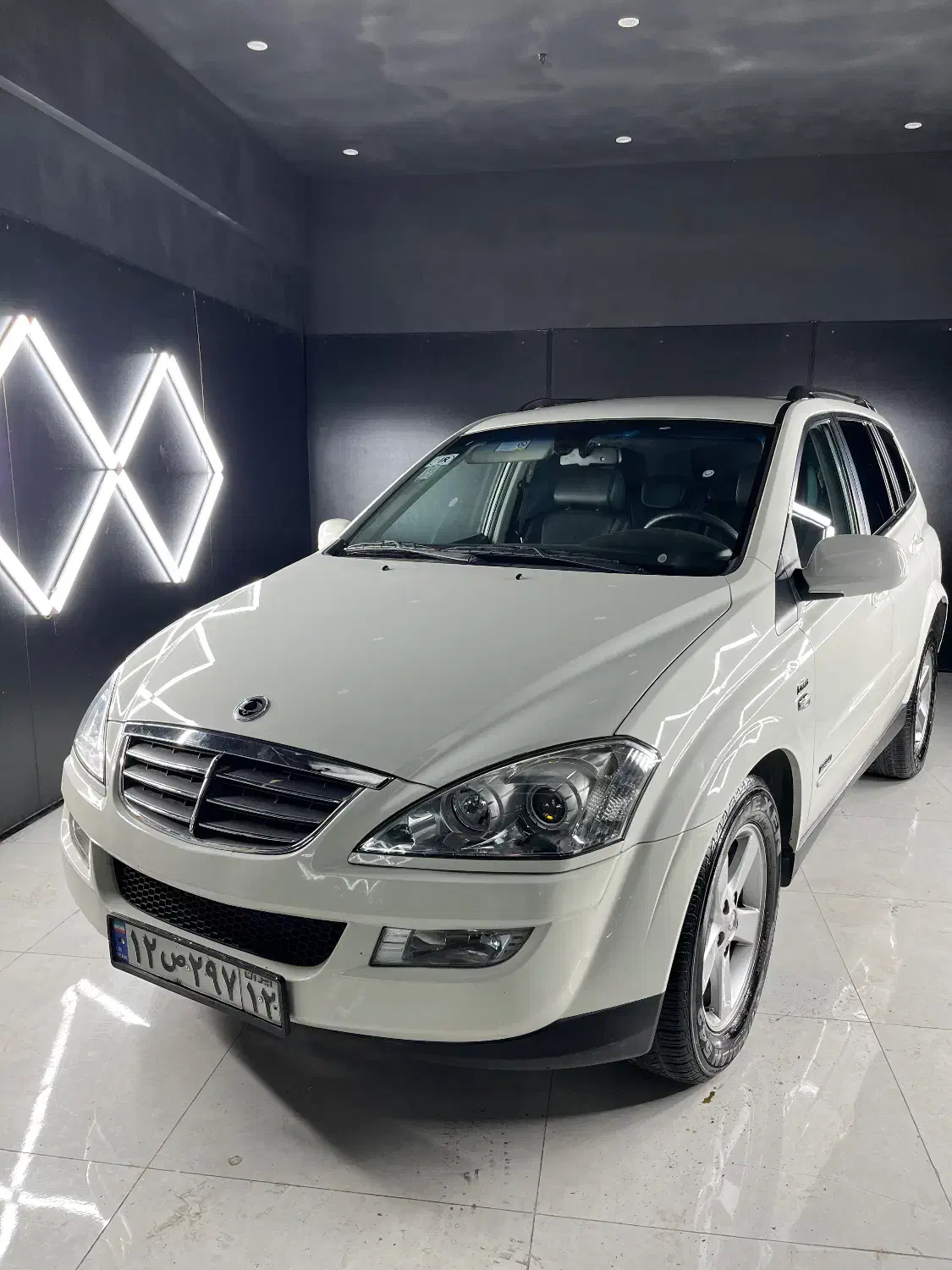 واکس پولیش / سرامیک بدنه / شیشه دودی/ پرداخت چکی|خدمات موتور و ماشین|مشهد, میعاد (شهرک غرب)|دیوار