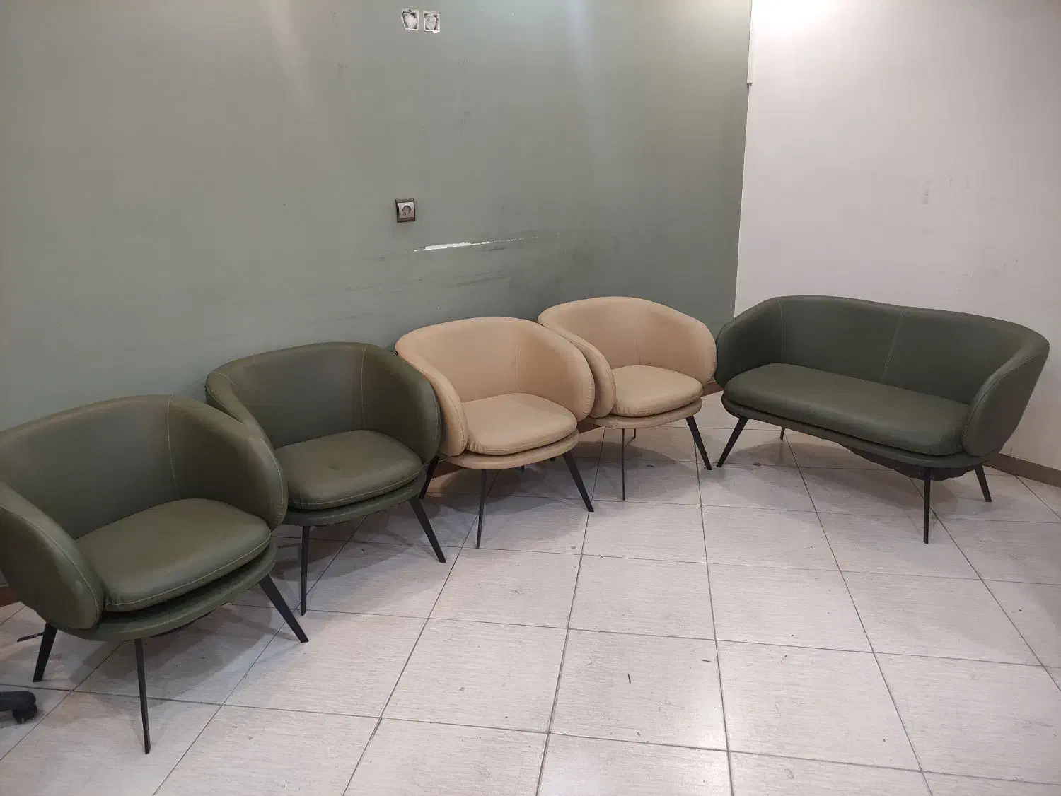 مبل راحتی ۶ نفره|مبلمان خانگی و میز عسلی|قم, زنبیل آباد|دیوار