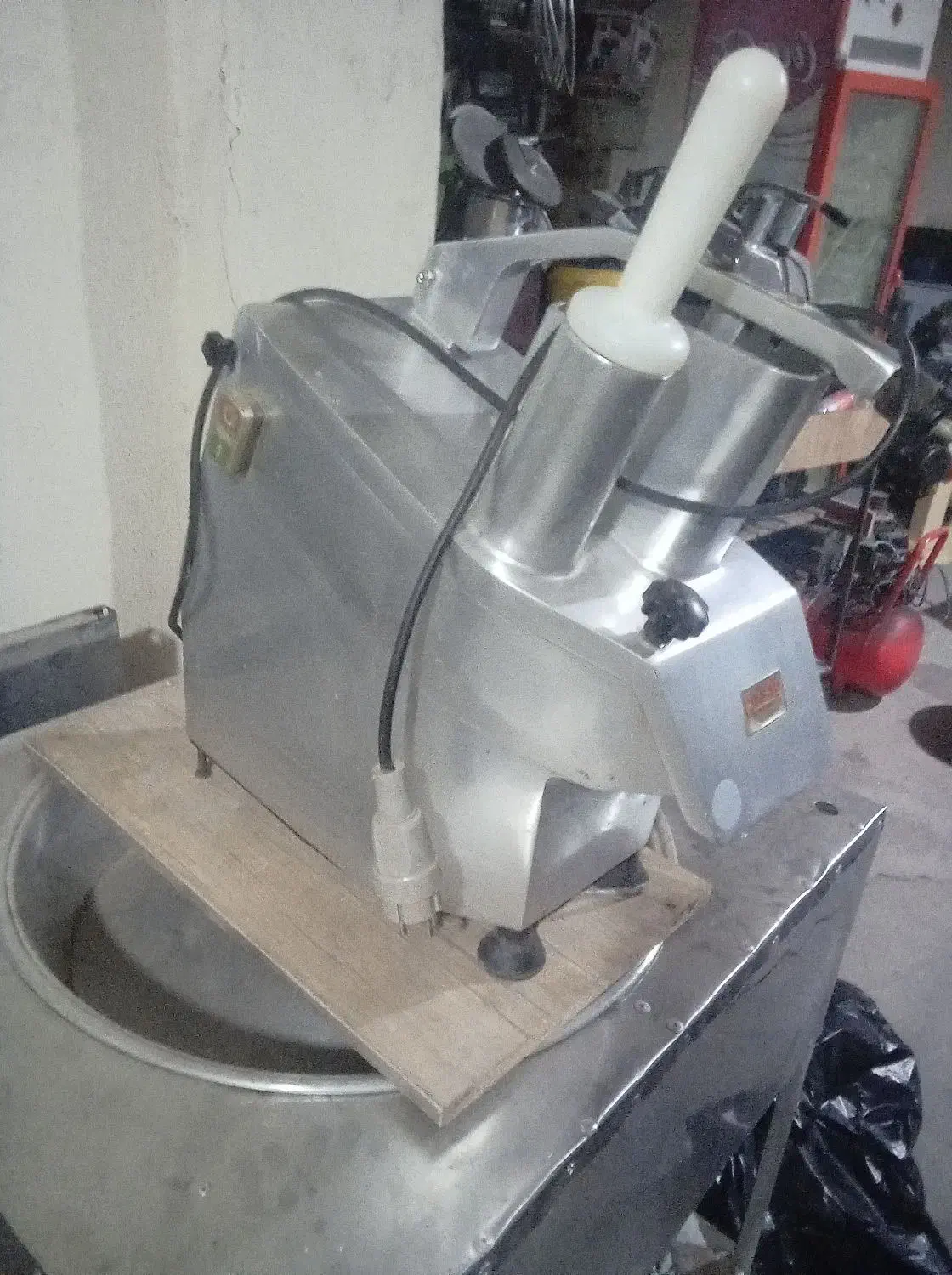 اسلایسر/خلال‌کن براکس|خردکن، آسیاب، غذاساز|اصفهان, قهجاورستان|دیوار