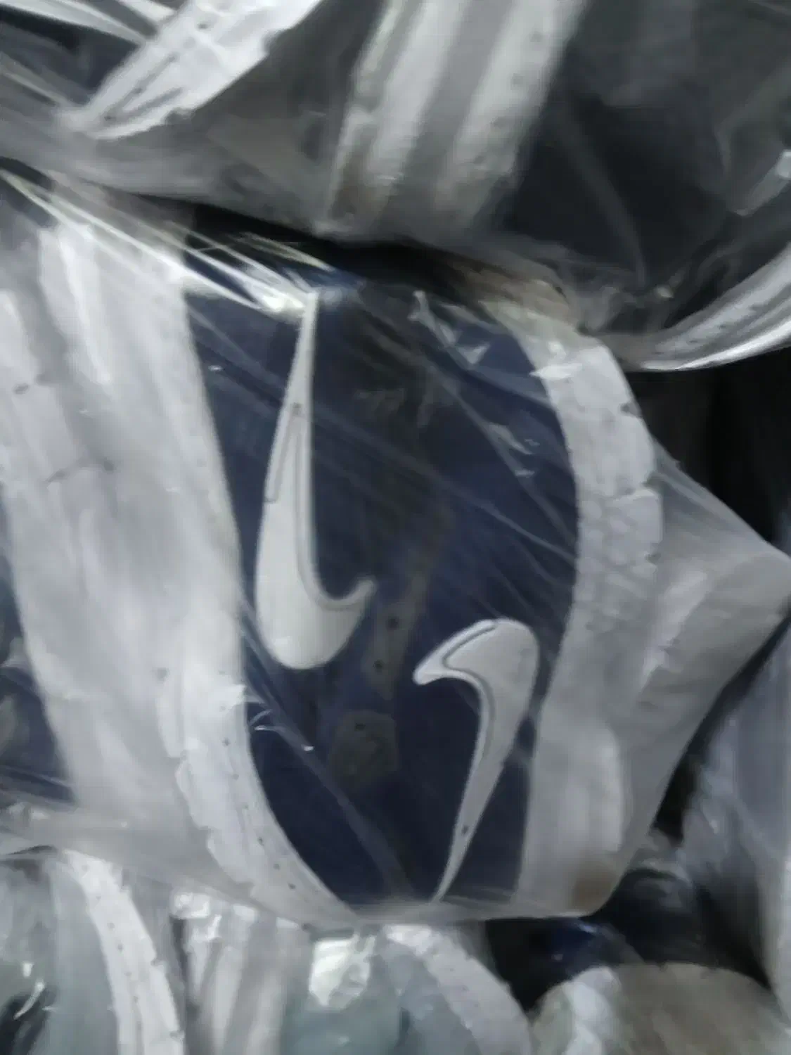 کتونی حراجی عمده ای داریم|لباس|مشهد, جانباز|دیوار