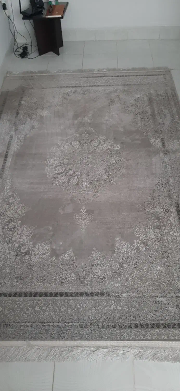 فرش ۳ و ۶ متر کاشان یکسال استفاده شده|فرش|شیراز, زرهی|دیوار