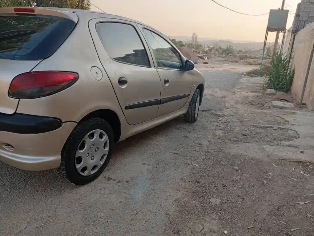 206 مدل 83 مانیتور دار|خودرو سواری و وانت|مسجد سلیمان, |دیوار