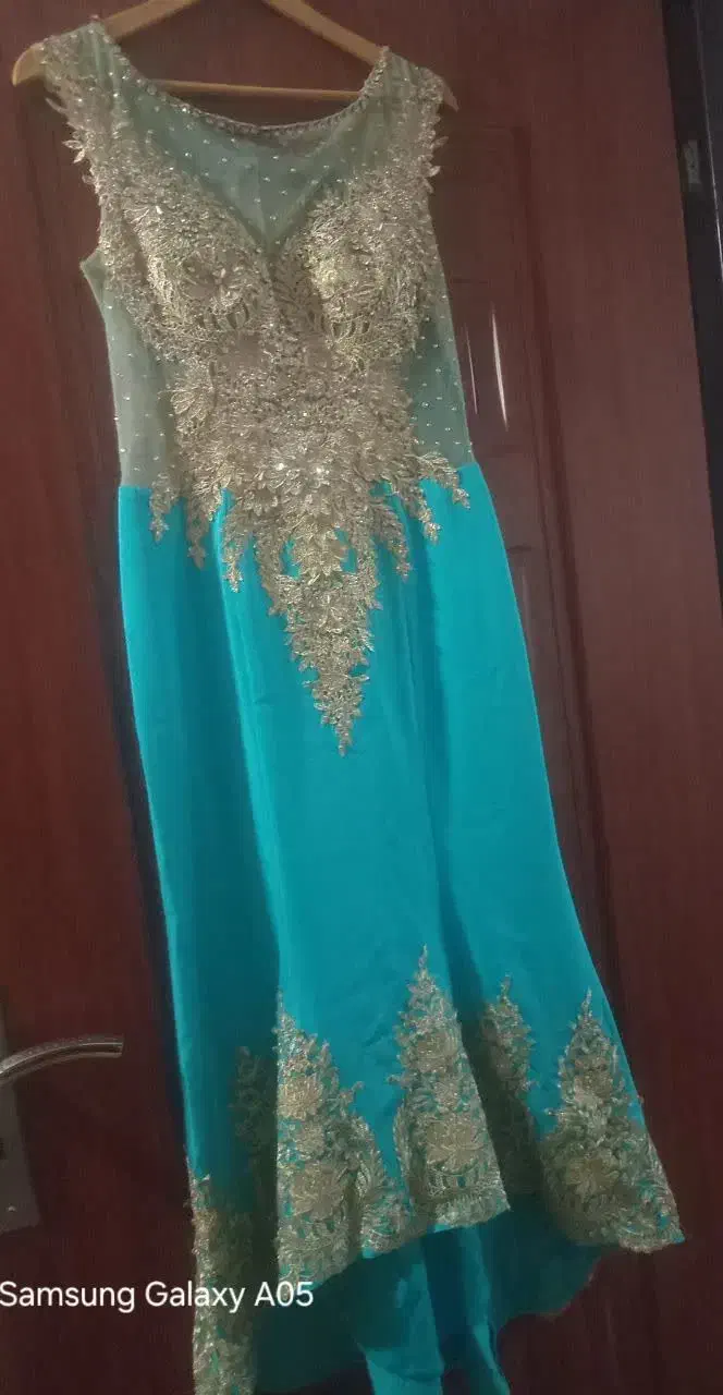 لباس مجلسی|لباس|شهریار, شهریار|دیوار