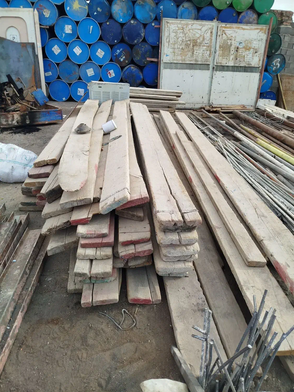 تخته بنایی بشکه فنس پایه فنس اهن|مصالح و تجهیزات ساختمان|سمنان, |دیوار