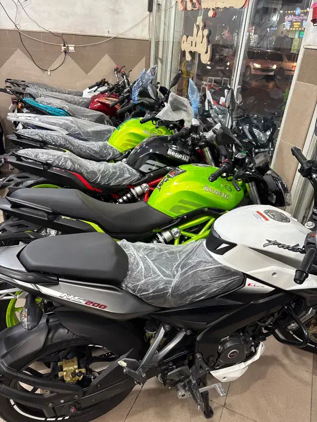 موتور بنلی جفت سیلندر ( نقد اقساط )|موتورسیکلت|قم, امامزاده ابراهیم|دیوار