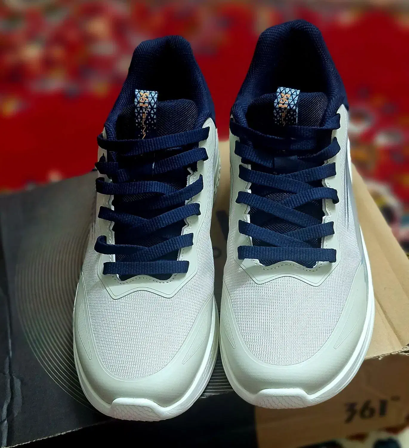 کتونی ۳۶۱|کیف، کفش، کمربند|ری, دیلمان|دیوار