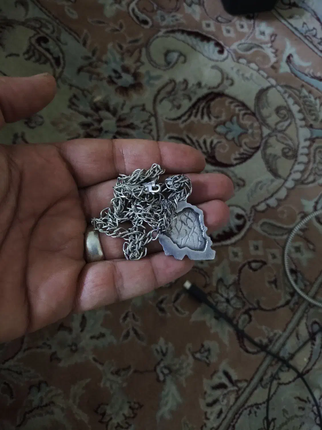 گردنبند دو لاین و پلاک نقره|جواهرات|اندیشه, پرنیان|دیوار