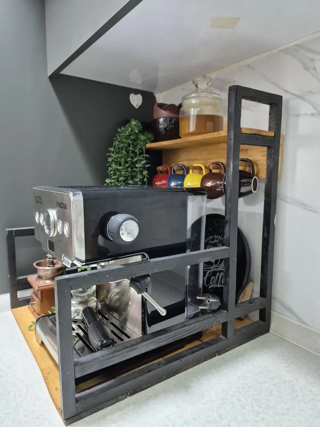 استند قهوه ساز|آب‌چکان و نظم‌دهنده ظروف|اصفهان, هفتون|دیوار